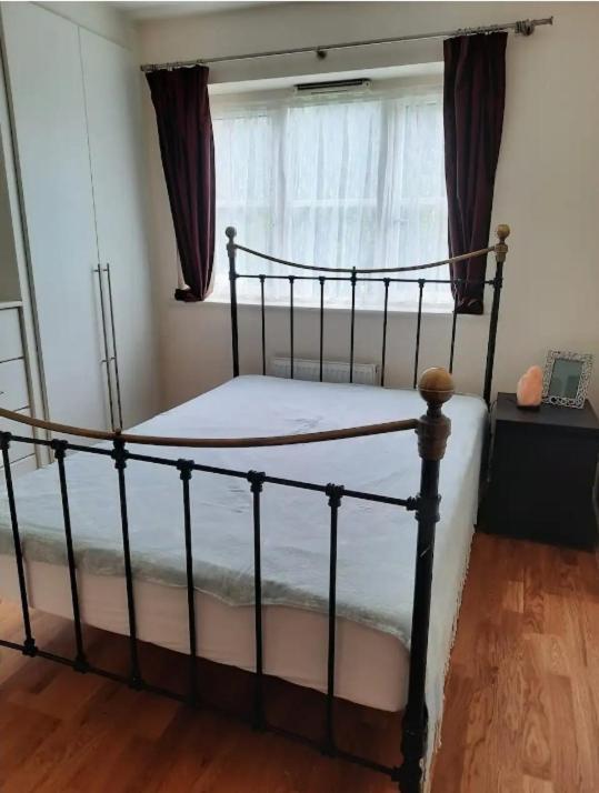 Cosy Private Room Лондон Экстерьер фото